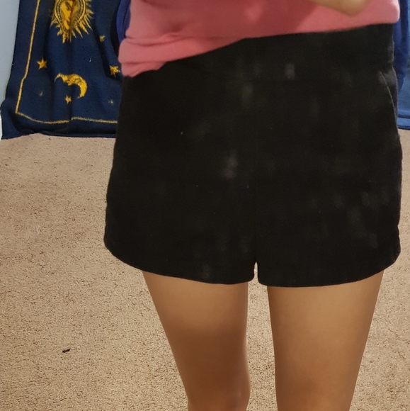 Sexy short - Picture 6 of 6